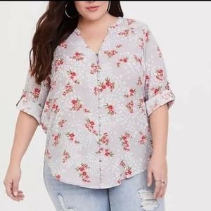Plus size 0 Torrid Harper blouse floral gray summer top